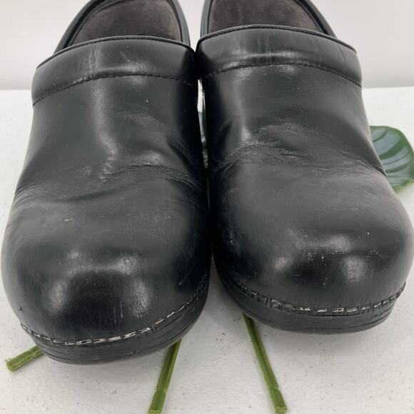 Dansko Black Slip On Nurse Work Leather Heeled Full Back Comfort Clog Shoes - Picture 2 of 12